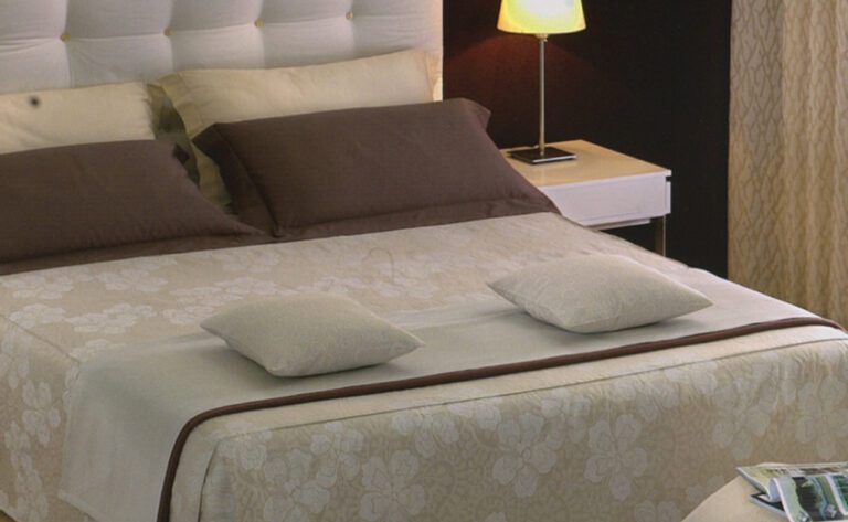 marte-copriletto-jaquard-ignifugo-4141-1027x633-1